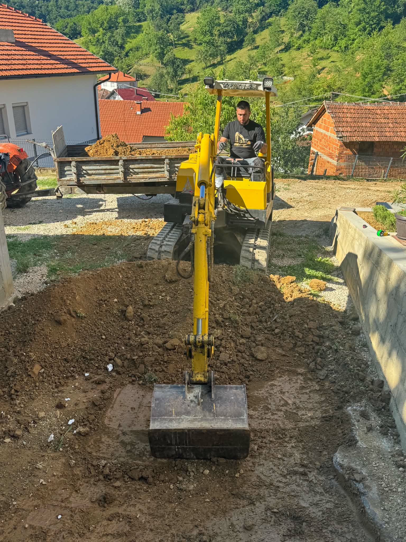 Nasipanje i nivelacija šljunka 8